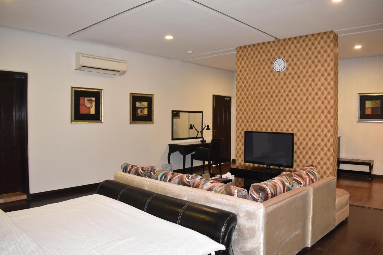 Safari Club 1 Hotel Rawalpindi Eksteriør billede